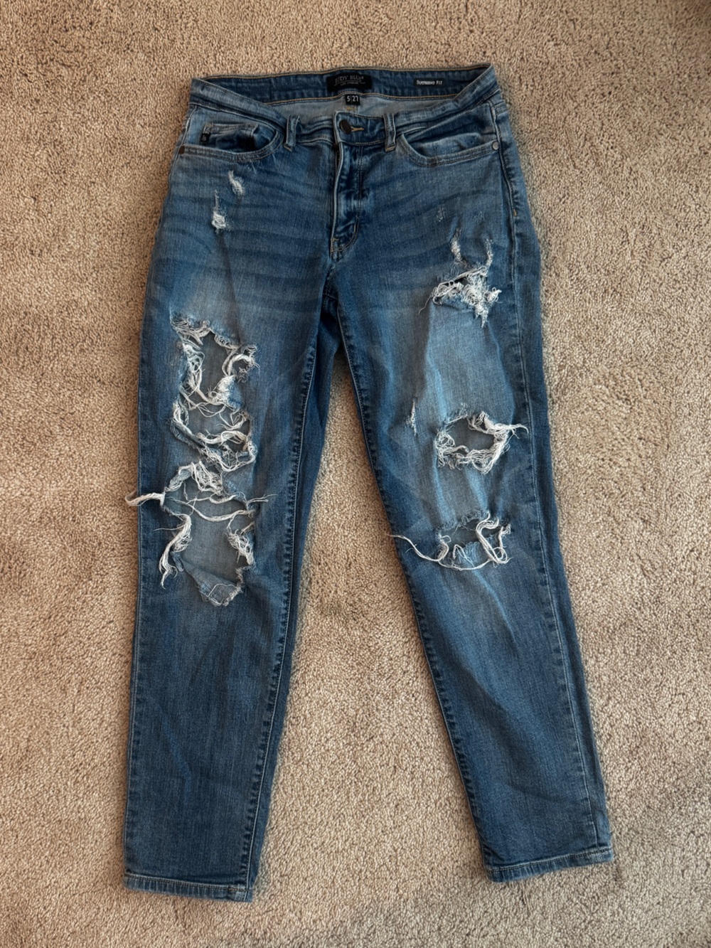 Judy Blue Boyfriend Fit Distressed Jeans Size 5/27